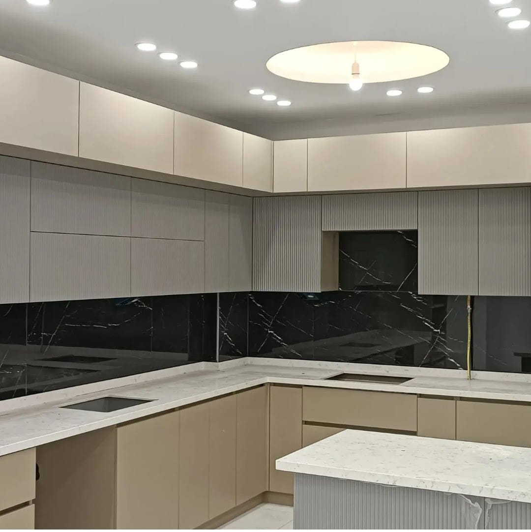 Modern banyo seramik uygulaması